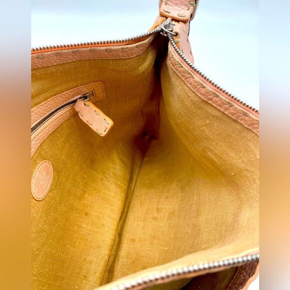 Auth Fendi Pebble Grain Leather Light Pink Messenger Bag Fendi Crossbody Strap - Picture 10 of 11